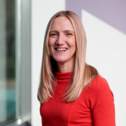 Catherine Farrington headshot